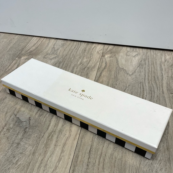 Kate Spade Watch - Picture 8 of 8